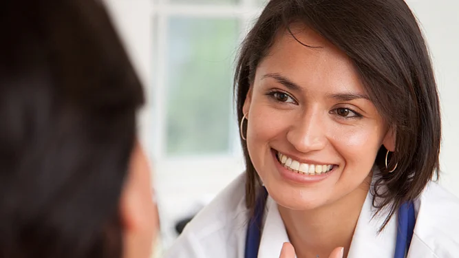 Schulmedizin Dermatologe Hautarzt Urtikaria Psoriasis Schuppenflechte Spezialist