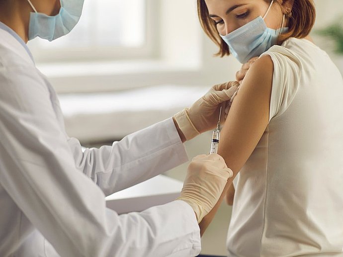 Covid 19 Impfung systemische Neurodermitis Behandlung