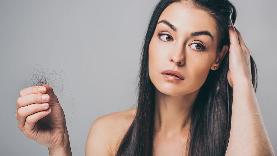 Haarausfall Frauen Ursachen Behandlung