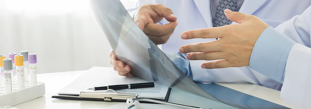 Dermatologe Hautarzt Neurodermitis Schuppenflechte Akne