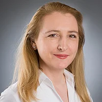 Ao.Univ.-Prof.in Dr.in med. univ. Angelika Hofer, MME