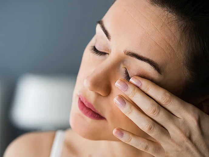 Augen Augenjucken Konunktivitis Augenentzündung