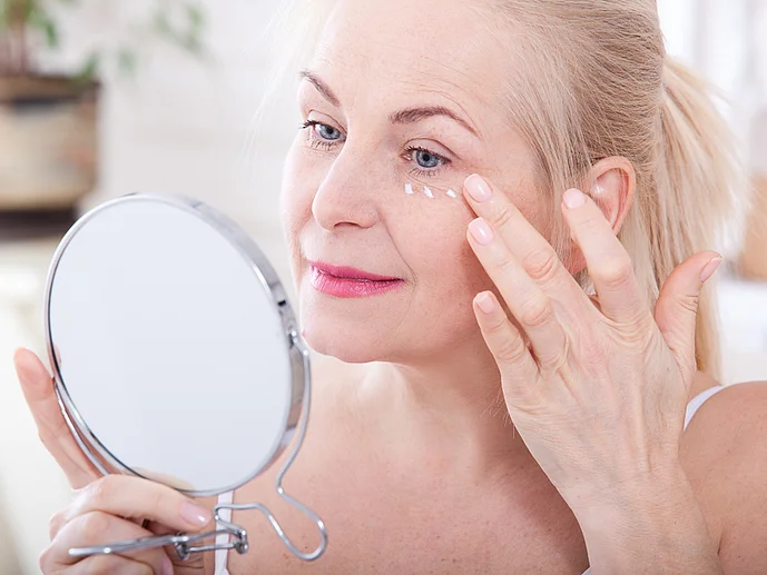 Wechseljahre Hormone Östrogen Hautpflege Tipps Haut Menopause
