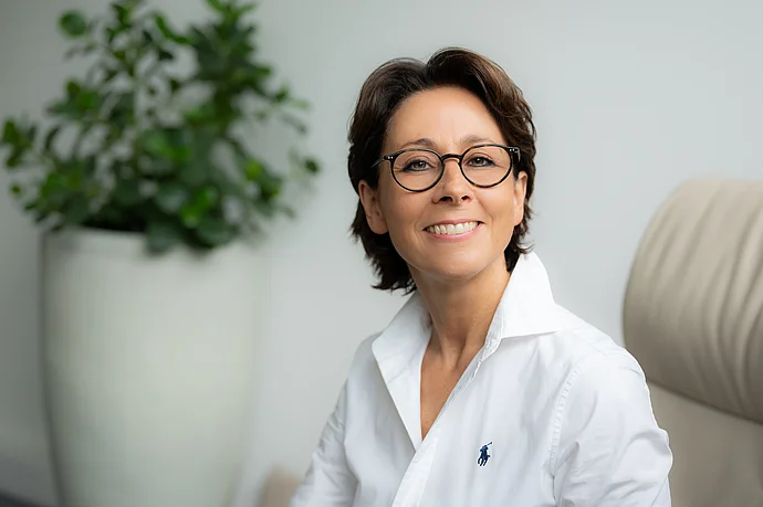 Dr Elisabeth Adleff