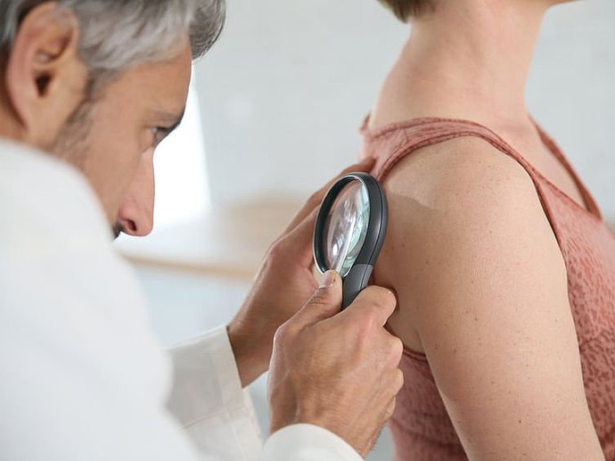 Schulmedizin Dermatologe Hautarzt Neurodermitis Hautkrebs heller Hautkrebsvorsorge
