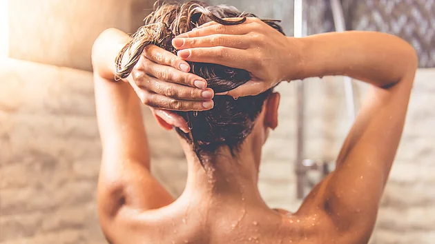 Shampoo Haarewaschen Haare Schuppen Kopfhaut