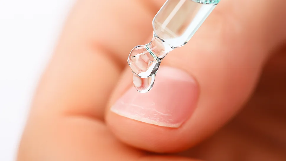 welches Nagelöl ist am besten? Welche Nagelpflege hilft brüchigen Nägeln