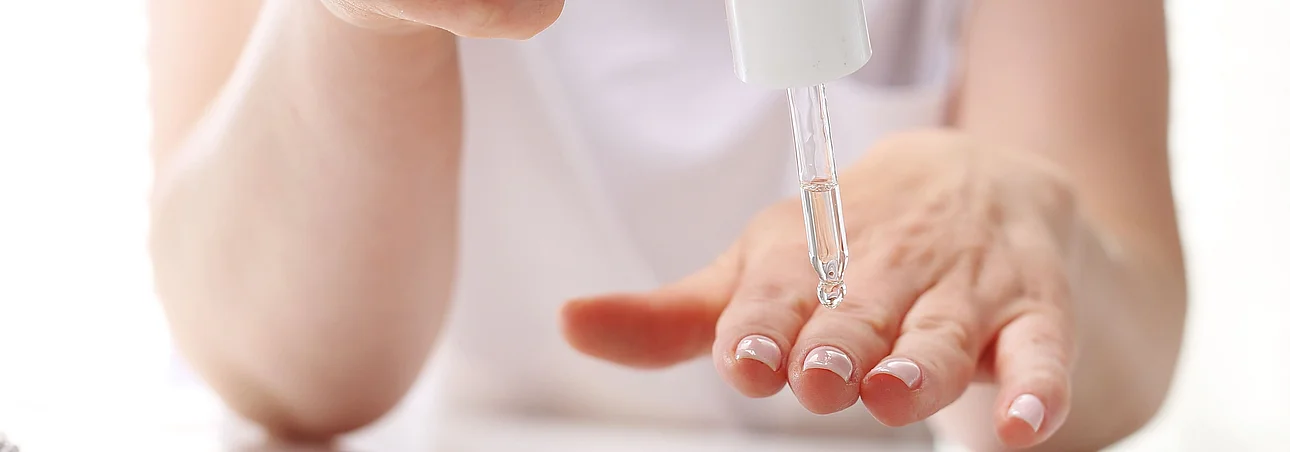 Nagelöl welche Nagelpflege hilft brüchigen Nägeln