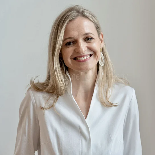 Dr. Lesanka Mickel Dermatologin