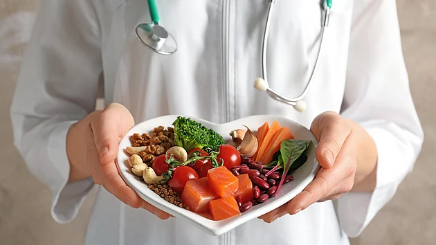 Richtige Ernährung bei Neurodermitis als Medizin von innen